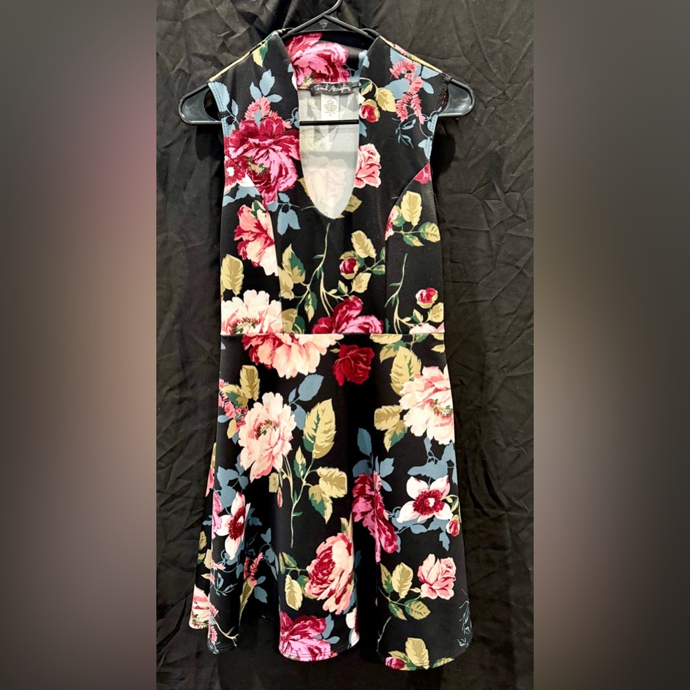 Floral Sleeveless Dress
